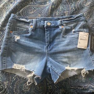 Nwt women’s Blanknyc denim shorts Sz.28